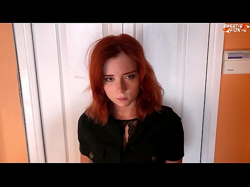 ❤️ Ghearr Garda Slándála Pionós ar Bhean Réidh as Siopadóireacht - Cum I mBéil ️❌ Físeán porn linn ️❤